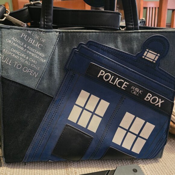 Loungefly Tardis Purse - Picture 1 of 3